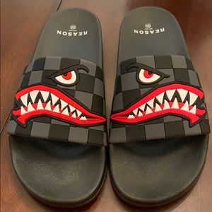 Fighting Shark Slides Sz. 12,LV pattern by Reason